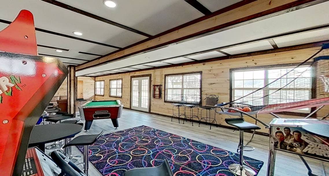  Community game room