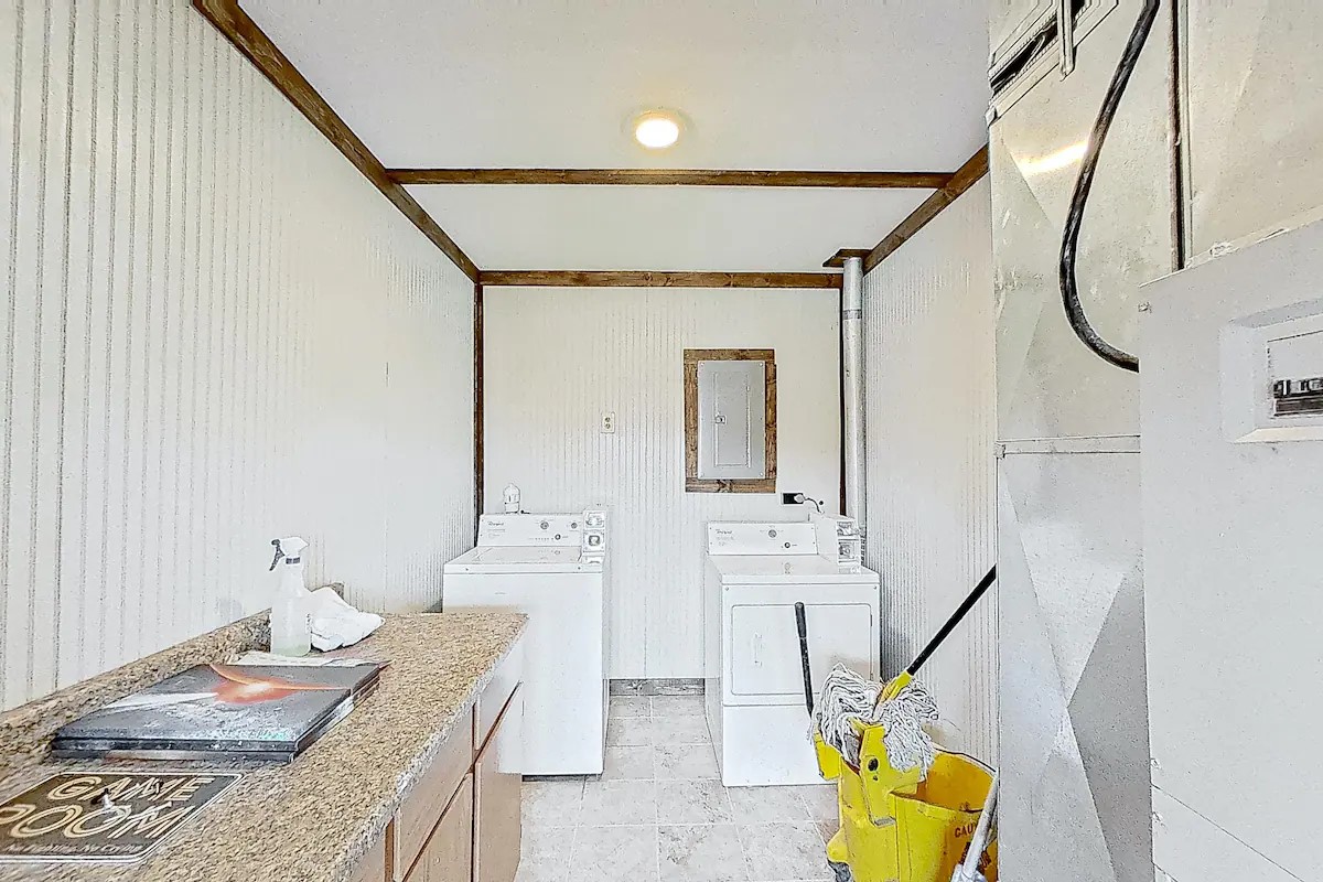  Community Coin Laundry