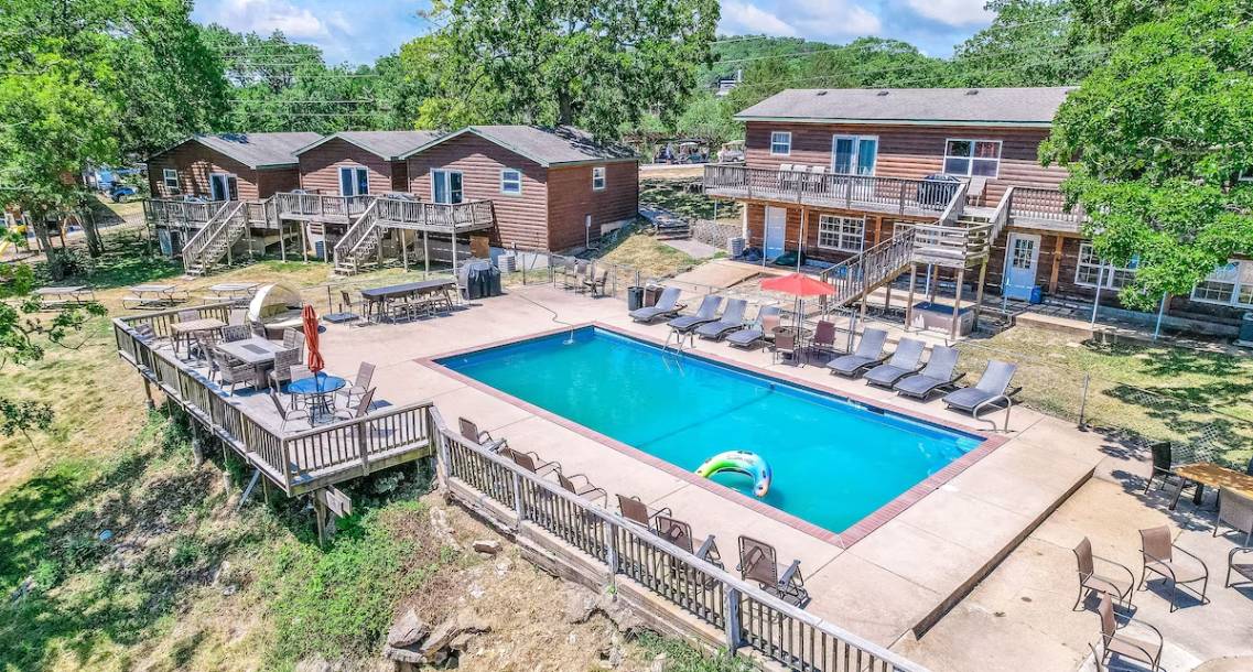  Resort Pool